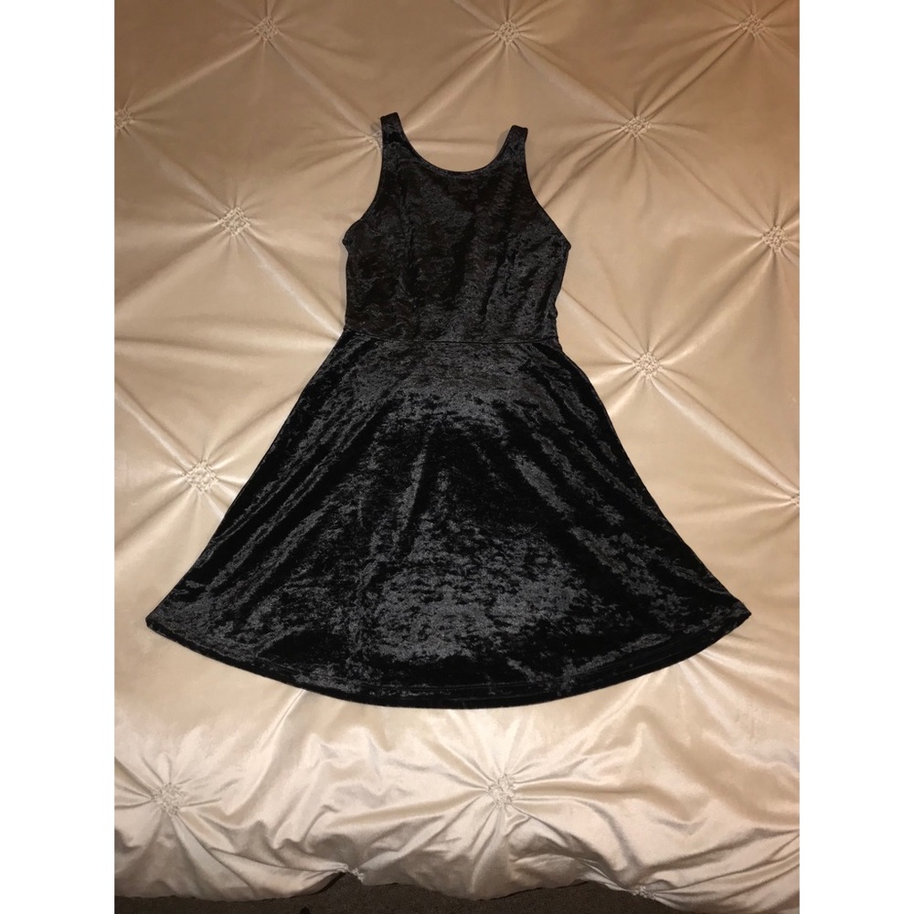 H&M Velvet Mini Dress with Deep V-Back - Black